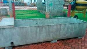 bebedouro de Concreto