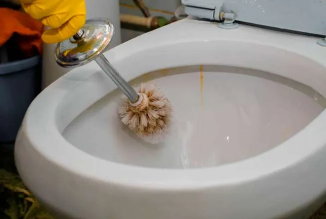 Como tirar mancha de ferrugem no vaso sanitário